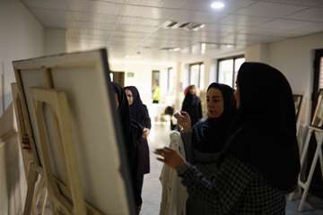 نمایشگاه دست آفریده ها (آثار هنری بانوان محترم دانشگاه) 
